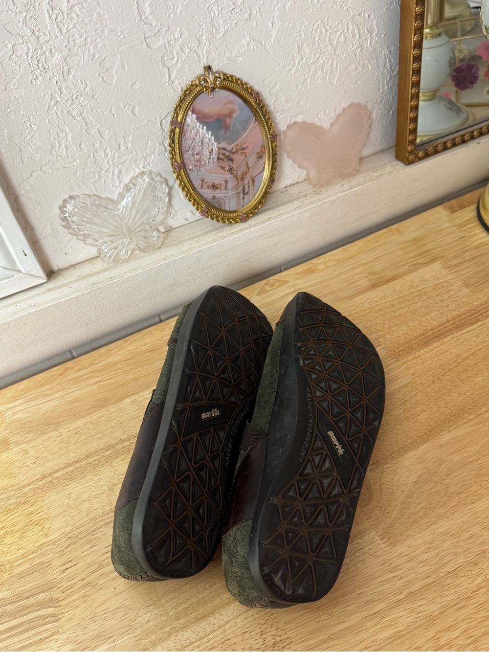 Earth Olive Green Suede Mary Jane Flats Leather Trim Comfort Shoes Size 9 Boho - Picture 8 of 14